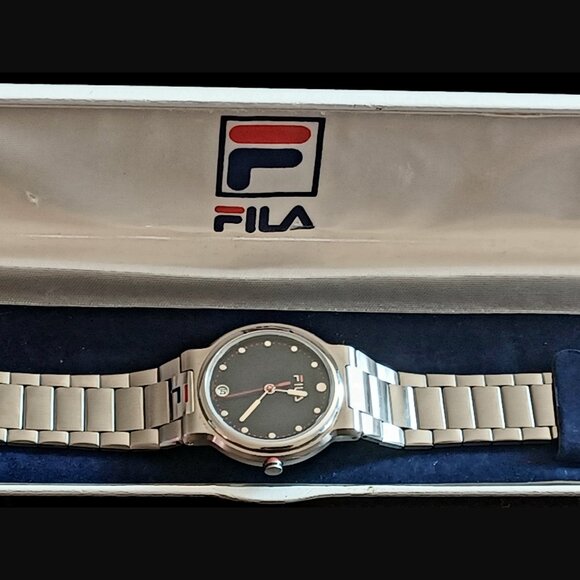 Vintage Fila Wiss Silver Tone Stainless Steel Water Resistant F200M Wristwatch - Picture 4 of 13